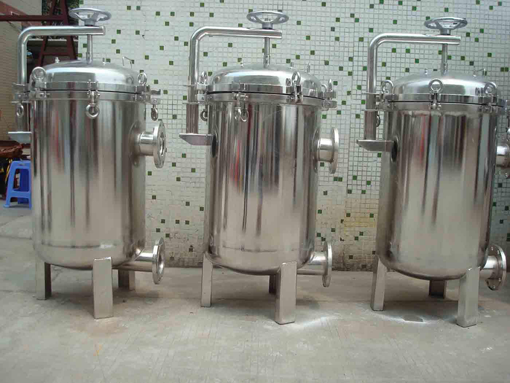 鈦棒過濾器比不銹鋼濾芯過濾器有哪些優(yōu)勢(shì)？